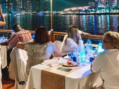Dhow-Cruise-Dinner-4-700x393