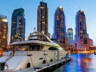 Dubai-Marina-Yacht-Tour-7-700x394