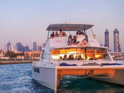 Dubai-Marina-Yacht-Tour-9-700x394